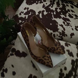 Mossino leopard pumps